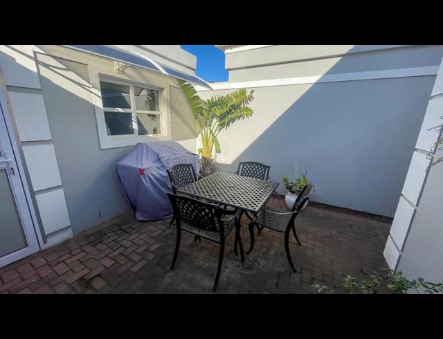 2 BEDROOM HOUSE FOR SALE IN HARBOUR ISLAND